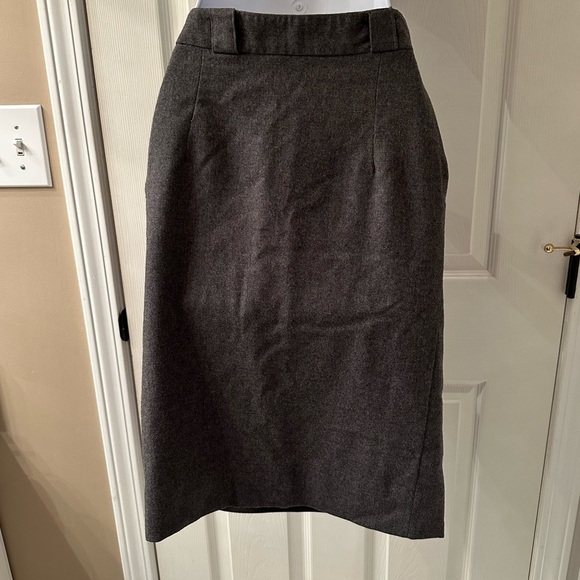 - - Vintage Dior pencil skirt 8p. Modern size 4-6 - Picture 6 of 7